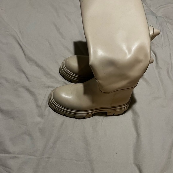 Knee high chunky boots - Picture 7 of 8